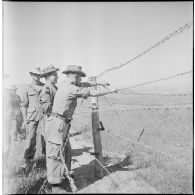 Vie quotidienne de fusiliers-marins. [Description en cours]