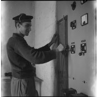 Vie quotidienne de fusiliers-marins. [Description en cours]