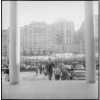 Manifestation d’employés du pétrole sur le forum d’Alger. [Description en cours]