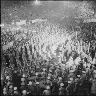 Manifestation nocturne d’anciens combattants à Alger. [Description en cours]