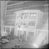 Manifestation nocturne d’anciens combattants à Alger. [Description en cours]