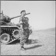 Passation de commandement au 13e RDP en Zone Est Algérois (ZEA). [Description en cours]