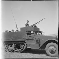 Passation de commandement au 13e RDP en Zone Est Algérois (ZEA). [Description en cours]