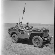 Passation de commandement au 13e RDP en Zone Est Algérois (ZEA). [Description en cours]