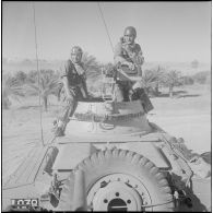 Opération dans le désert. [Description en cours]