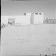 Opération dans le désert. [Description en cours]