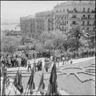 Défilé du général de Gaulle à Alger. [Description en cours]