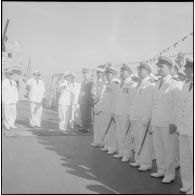 Visite du croiseur "De Grasse" par le général de Gaulle. [Description en cours]<br>