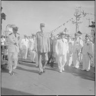 Visite du croiseur "De Grasse" par le général de Gaulle. [Description en cours]<br>