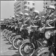 Maison Carrée. Départ du général Morin. Gendarmes mobiles.