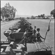 Redjas. La Saint-Michel, fête des Parachutistes, au 1er RHP (régiment des hussards parachutistes).