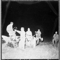 La protection militaire dans les environs de Bordj Menaïel pour les labours de nuit.