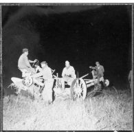 La protection militaire dans les environs de Bordj Menaïel pour les labours de nuit.