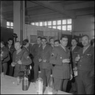 Alger. Service Auto au groupement de la gendarmerie. Fête de la Saint-Eloi. Gendarmes du service Auto.