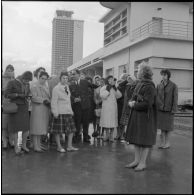 Maison Blanche. Les stagiaires des équipes médico-sociales itinérantes (EMSI) à l'aérodrome.