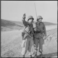 Cherchell. Formation des élèves officiers de réserve (EOR). Exercice de combat.