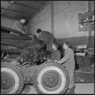 Camp de l'Alma. Centre d'instruction du service du matériel n°3 (CISM 3). Salle d'armement gros calibre.