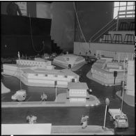 Camp de l'Alma. Centre d'instruction du service du matériel n°3 (CISM 3). Maquette dans la salle d'auto-école.