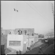 La Trappe. Le poste de police à l'usine à sardines.