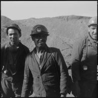 Aux mines de Kenadsa : pendant la remontée des mineurs.