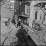 Kenadsa - Colomb-Béchar. Le lavoir et triage du charbon.