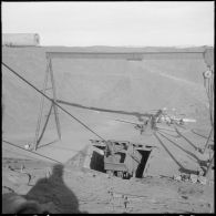 Aux mines de Kenadsa : pendant la remontée des mineurs.