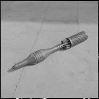 Aïn Sefra. Munition saisie aux rebelles : un obus de mortier.