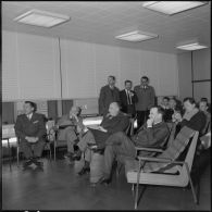 Edjeleh. Michel Debré visite les installations pétrolières.