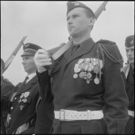 Maison Blanche. Cérémonie militaire à la base aérienne. Groupe Guyenne.