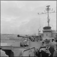 Alger. Port. Escorteur côtier "L'enjoué" (P647).