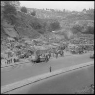 Alger. Déménagement à la cité Scala.