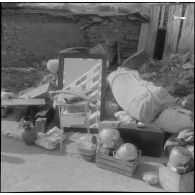 Alger. Préparation au déménagement.