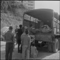Alger. Déménagement de la cité Vinci.