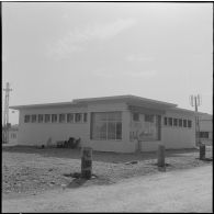 Maison Carrée. Etablissement régional du matériel (ERM). Poste de garde terminé.