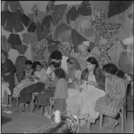 Touggourt. Centre féminin. Atelier de tricot.