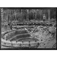 Crépy-en-Laonnois (Aisne). Emplacement du canon qui bombardait Paris. [légende d'origine]