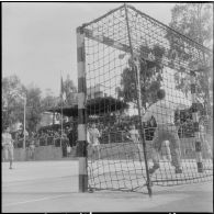 Maison Carrée. Stade de la Gendarmerie mobile. Finale d'Afrique du Nord (AFN) des championnats militaires de handball. Présentation des équipes.