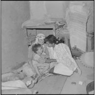 Mercier Lacombe. Une membre de l'équipe médico-sociale itinérantes (EMSI) va dépister les malades chez l'habitant et donne des petits soins.