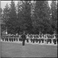 Maison Carrée. Finale d'Afrique du Nord (AFN) de rugby à quinze. Musique du 5e régiment d'artillerie (RA).