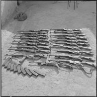 19 MP StG-44 "Sturmgewehr" et 1 MP 40 avec chargeur.