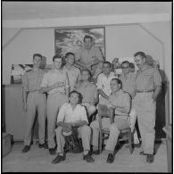 Photographie de groupe des reporters du SCA.