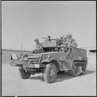 Départ d'une patrouille.