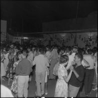 Prise d'armes par le Génie saharien à Port-aux-Poules.