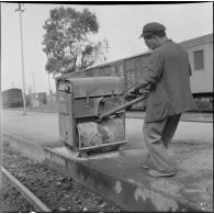 Terrassement sur un quai.