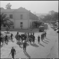 Convoi mortuaire se dirigeant à l'église de l'Hôpital Maillot.