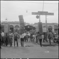 Vue de l'une des entrées des Halles.