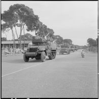 Défilé des half-track.