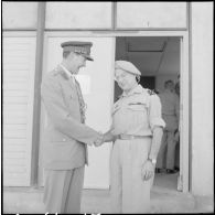 Le général Anglais Wilson et le général Ailleret à l'EMI (état-major interarmées).