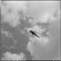 Brillante évolution de l'Alouette III.