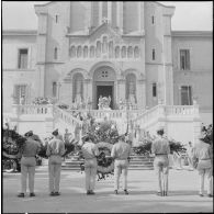 Sortie de l'église.